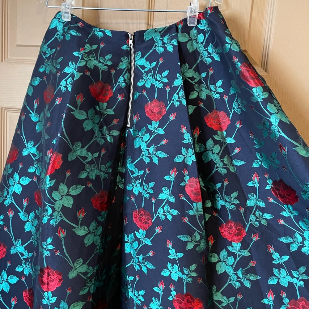 Endless Rose Floral full skirt - Picture 4 of 4
